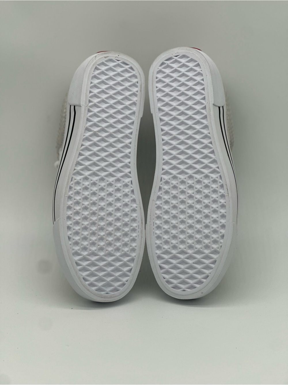 Vans Men’s Low-Top Sneakers in Light Silver and White - Picture 7 of 10